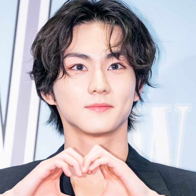 Latest photo of Jungwon (ENHYPEN)