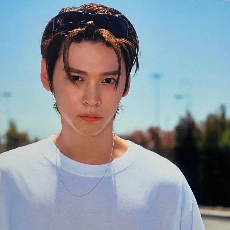 Recent activity shot of Eunseok (RIIZE)