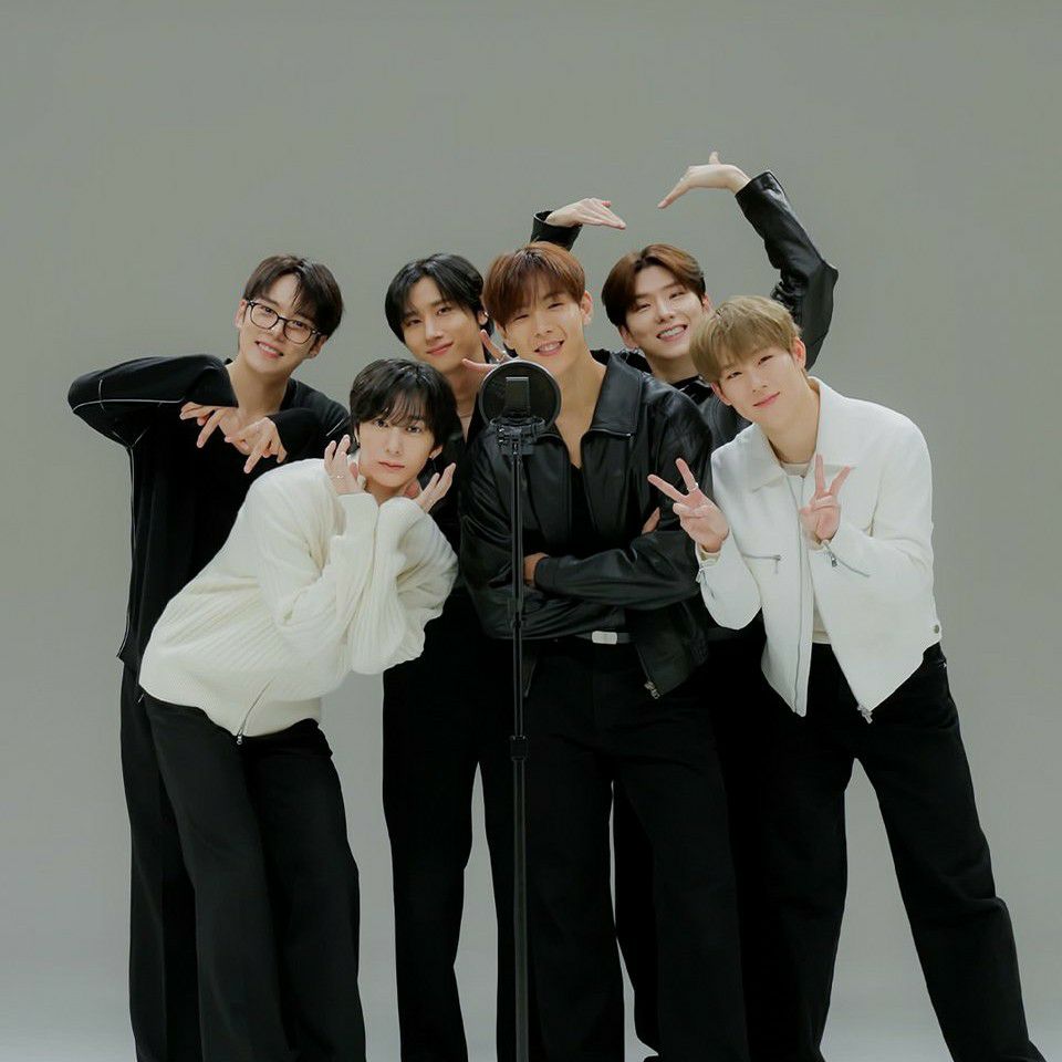 A moment captured by MONSTA X's fan