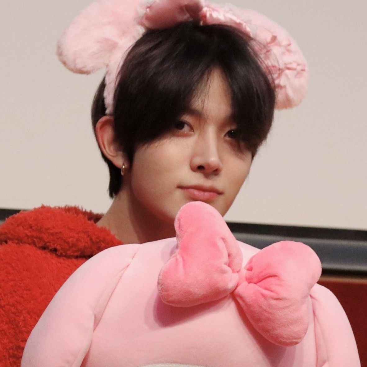 Latest photo of Heeseung (ENHYPEN)