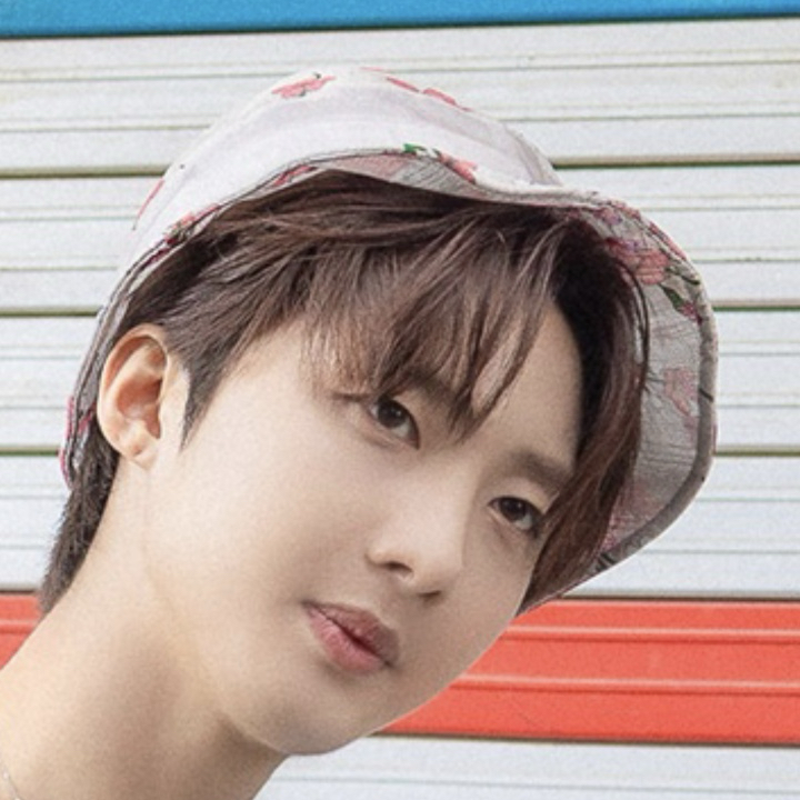 Recent activity shot of Hui (PENTAGON)