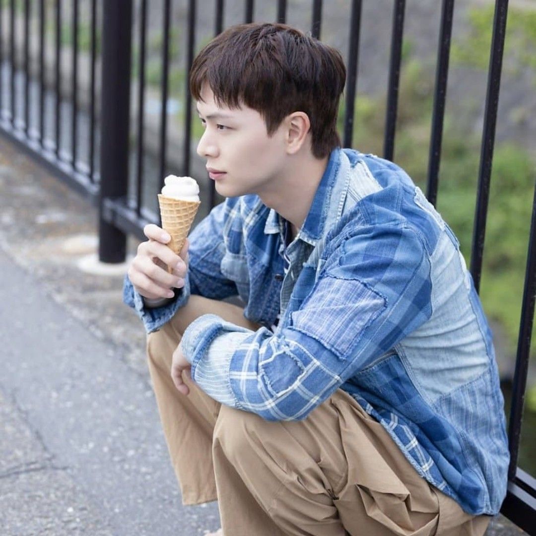 A moment captured by Yook Sungjae (BTOB)'s fan