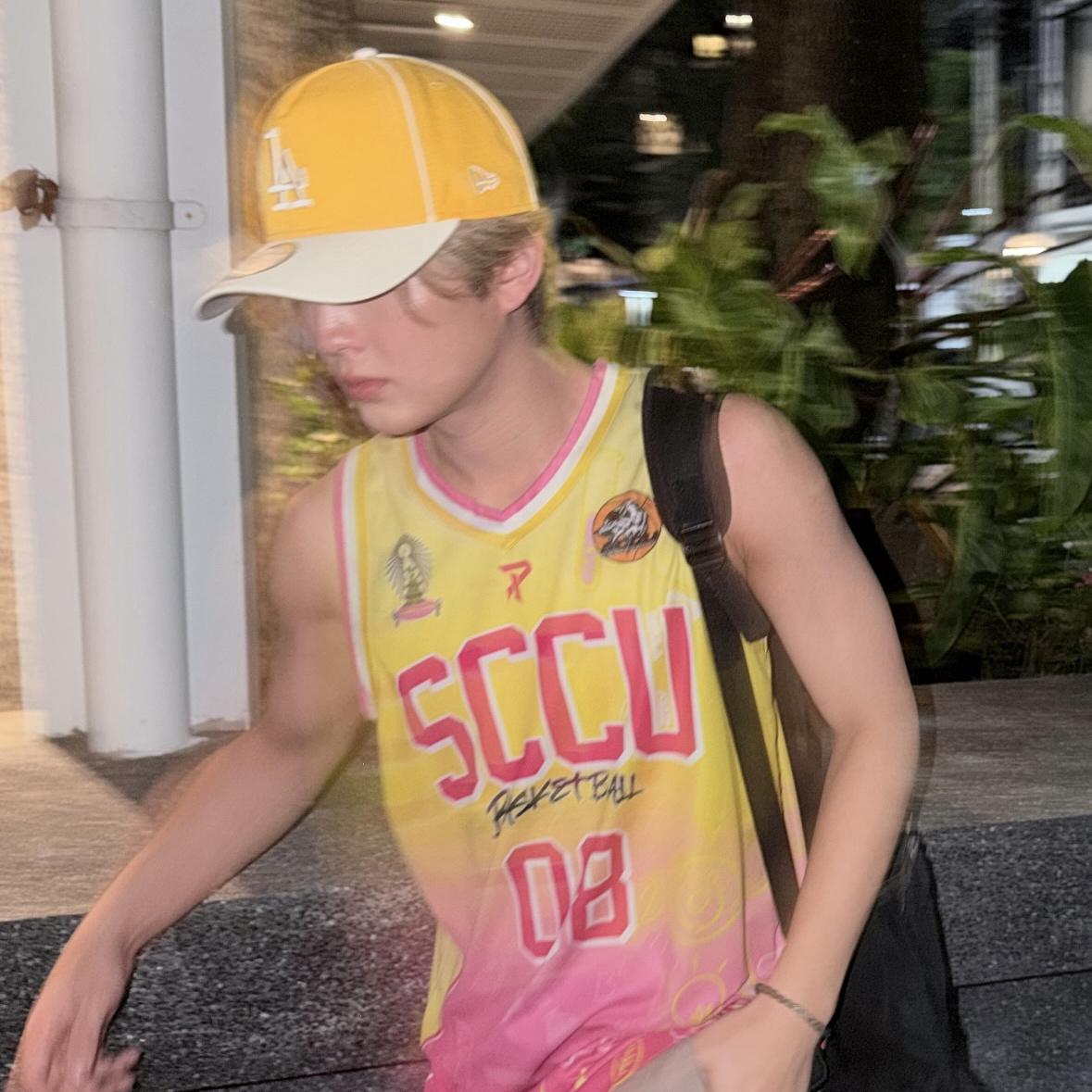 Behind-the-scenes cut of Heart (BUS)