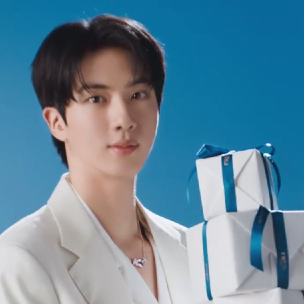 진 (방탄소년단) 최근 활동샷