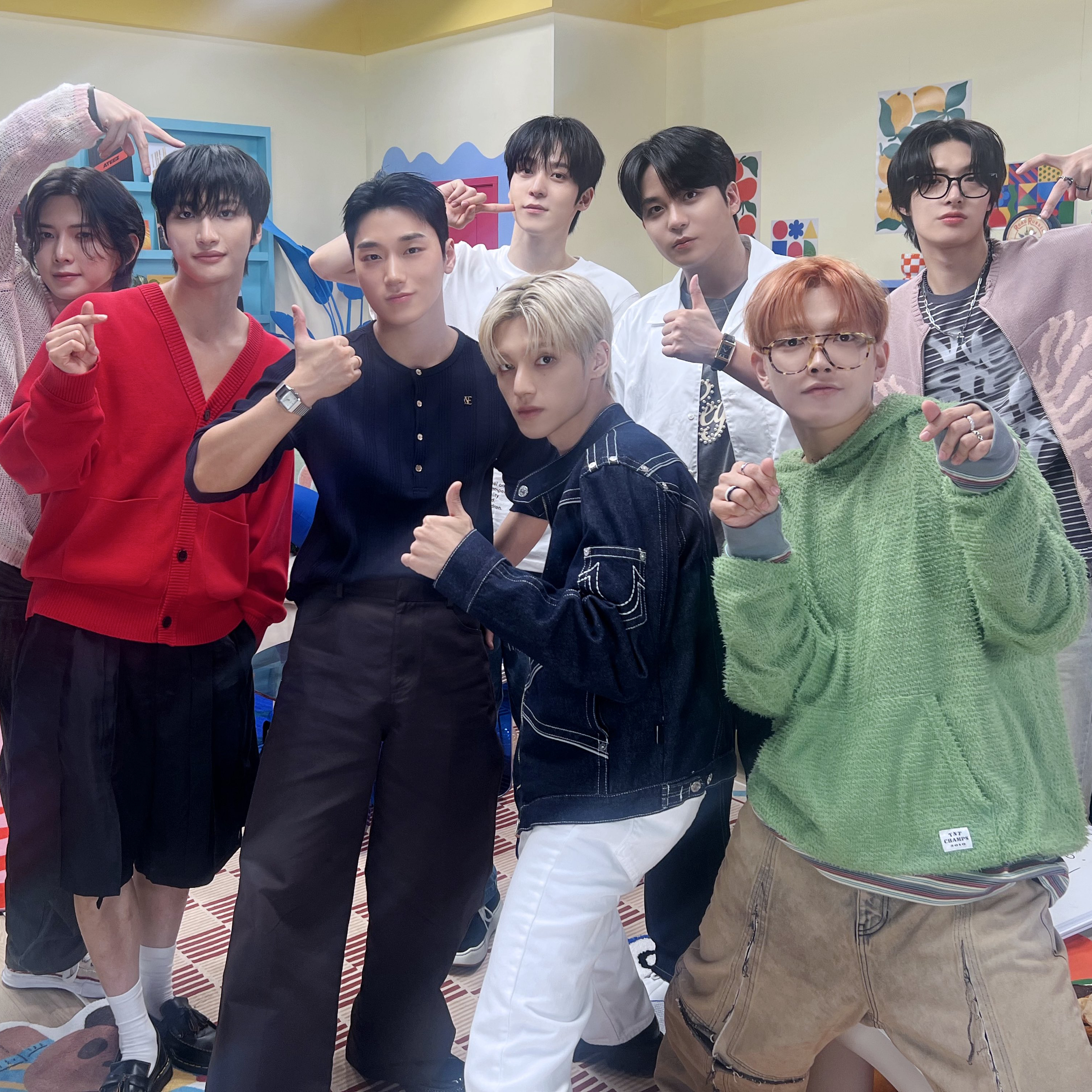 ATEEZの舞台裏ショット