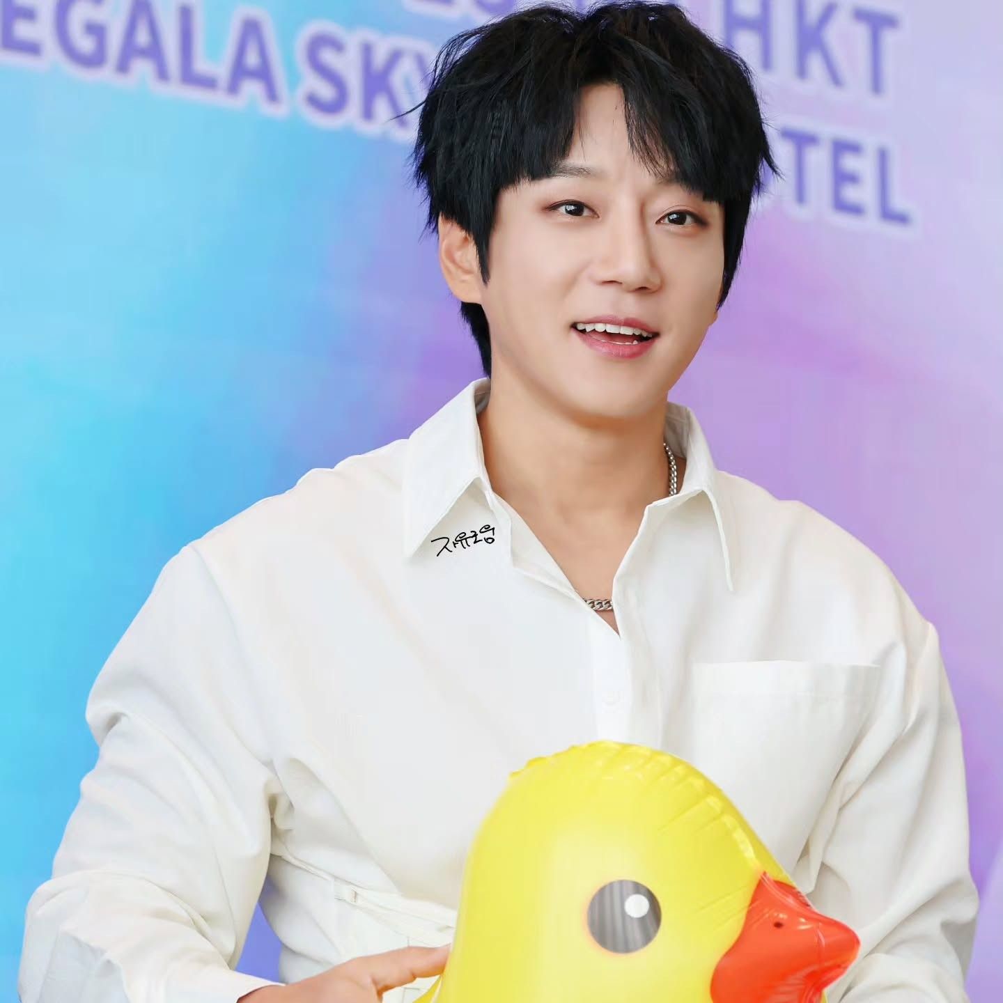 ファン・チヨルの最近の活動写真