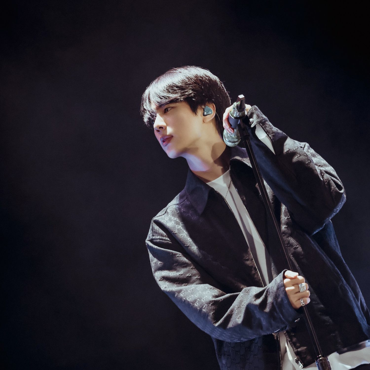 A moment captured by Jin (BTS)'s fan