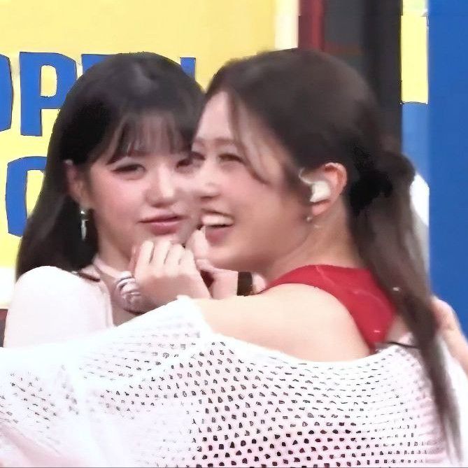 안유진 (IVE)의 비하인드 컷