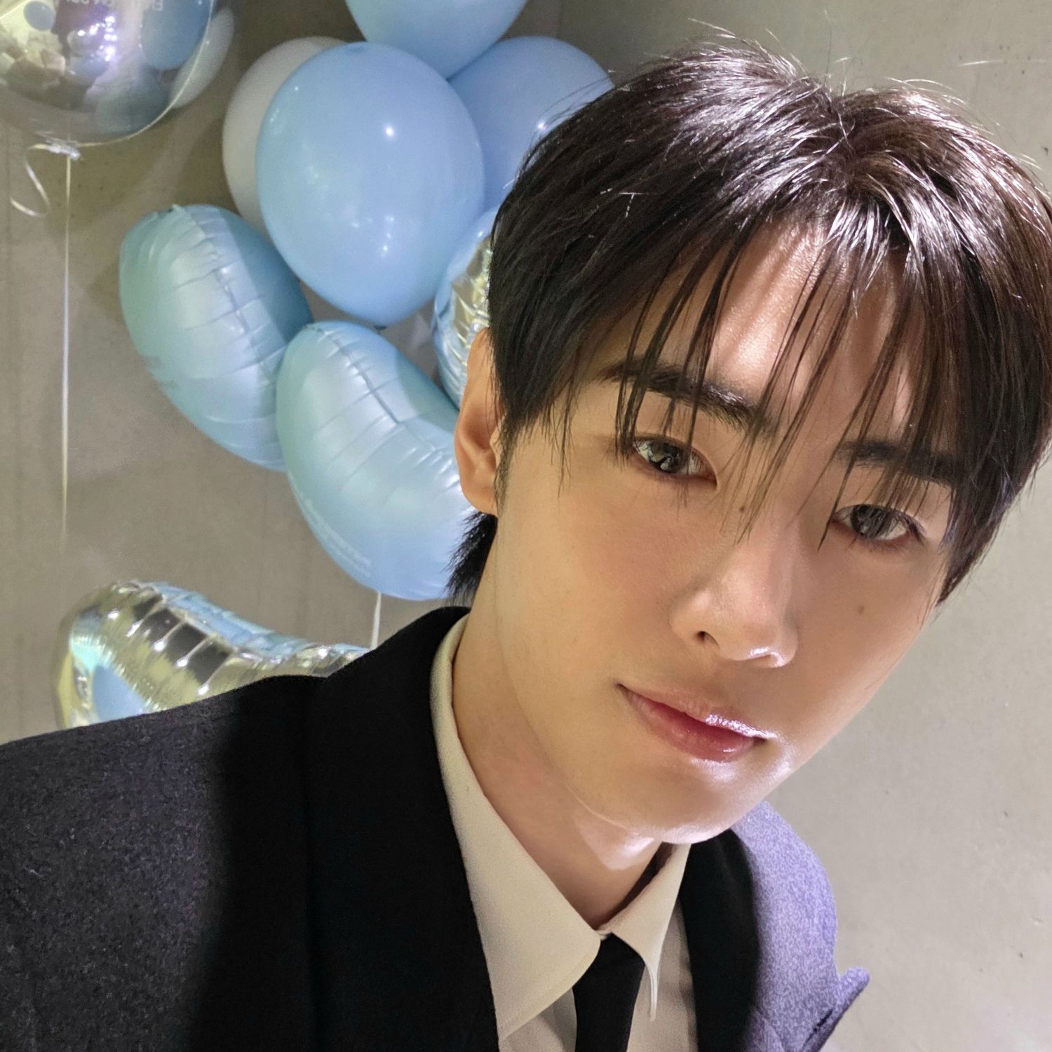 Foto aktivitas terbaru Sunghoon (ENHYPEN)