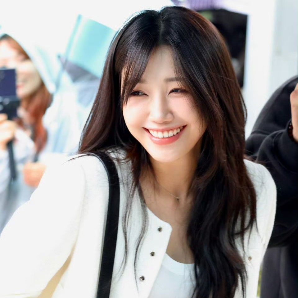 A moment captured by Jeong Eunji (Apink)'s fan