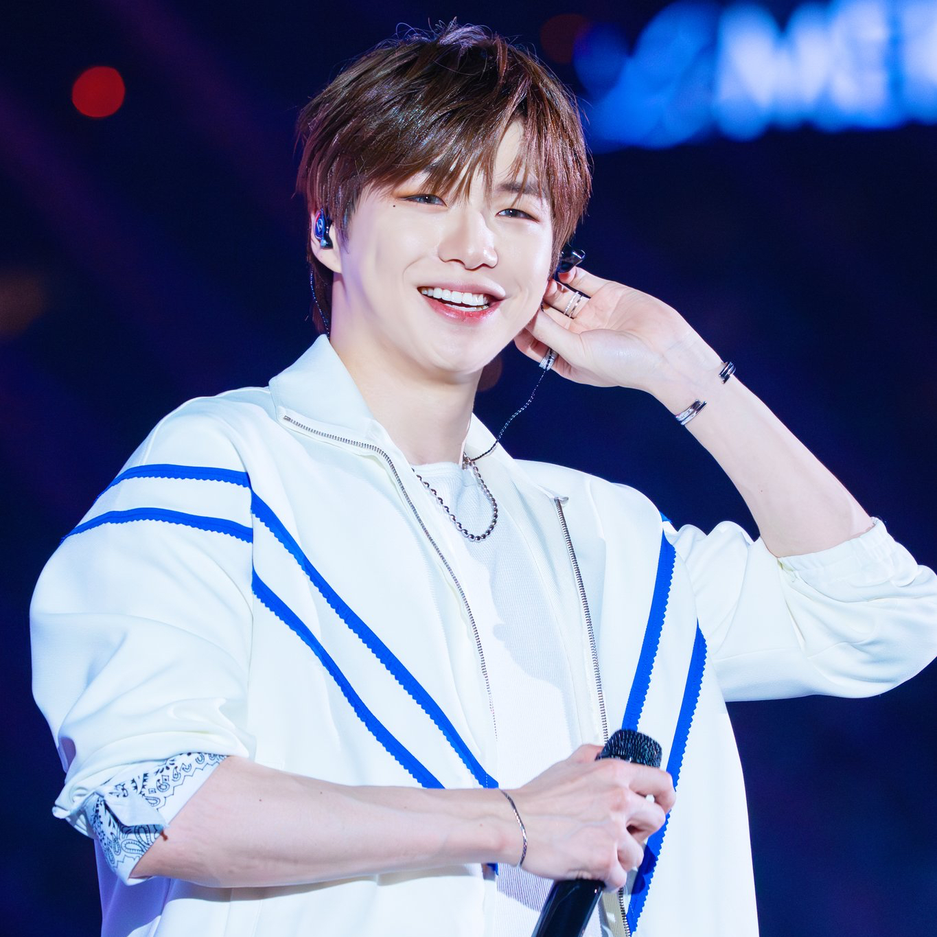 A moment captured by Kang Daniel's fan