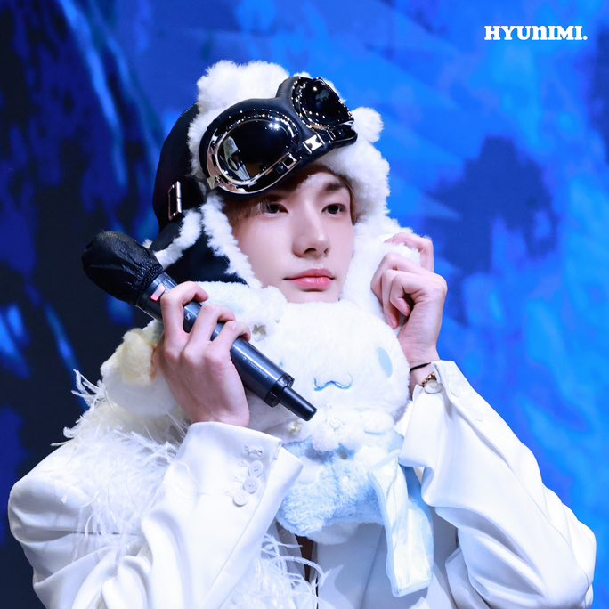 Recent activity shot of Hyunjin (Stray Kids)