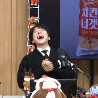 A moment captured by Hwang Chiyeol's fan