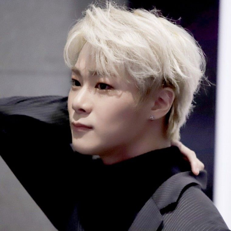 A moment captured by Moonbin (ASTRO)'s fan