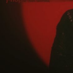 Momen yang diabadikan oleh penggemar j-hope (BTS)