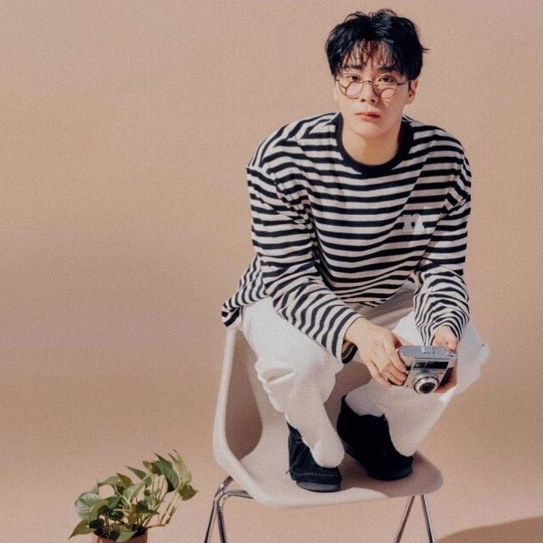 Latest photo of Moonbin (ASTRO)