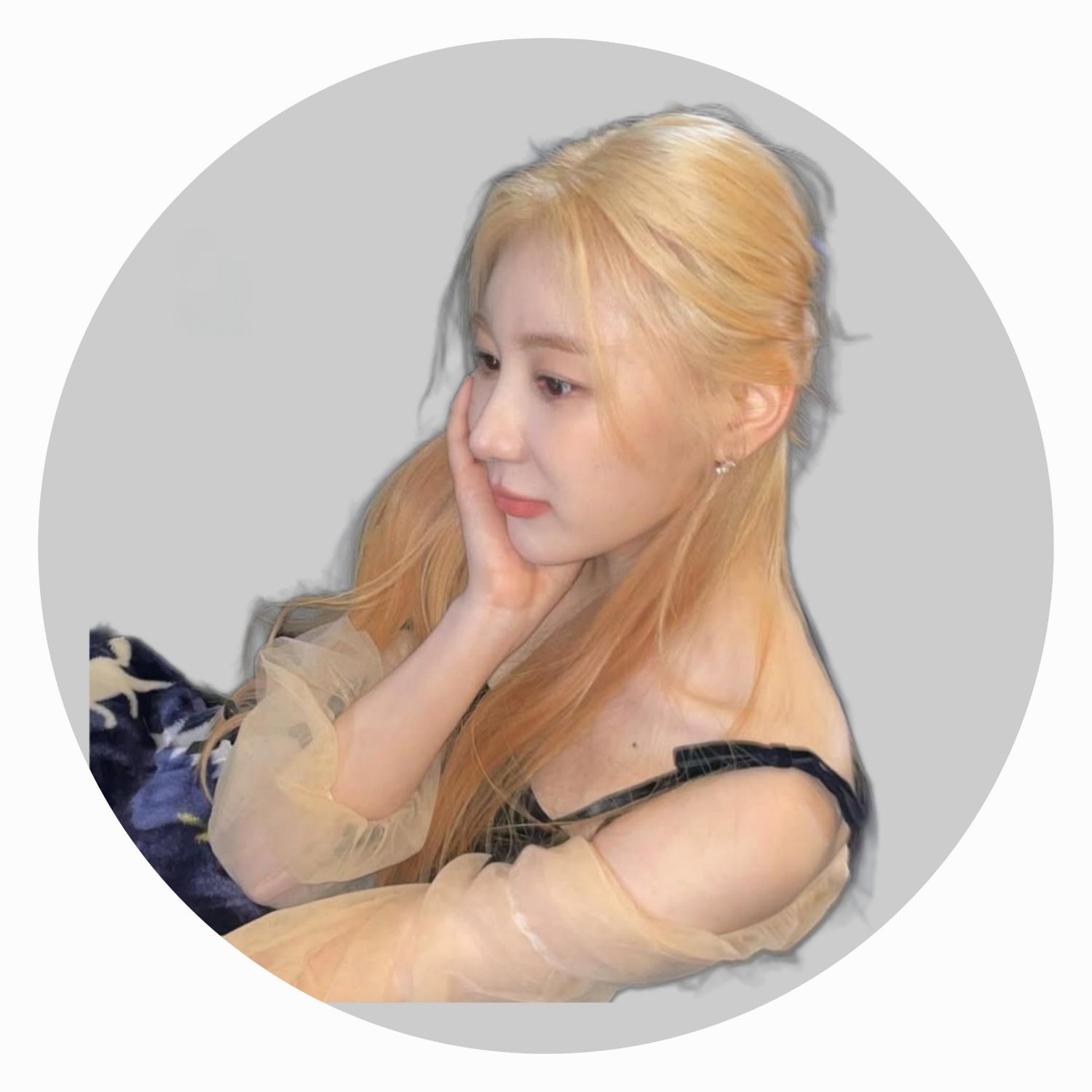 Recent activity shot of Lee Chaeyeon