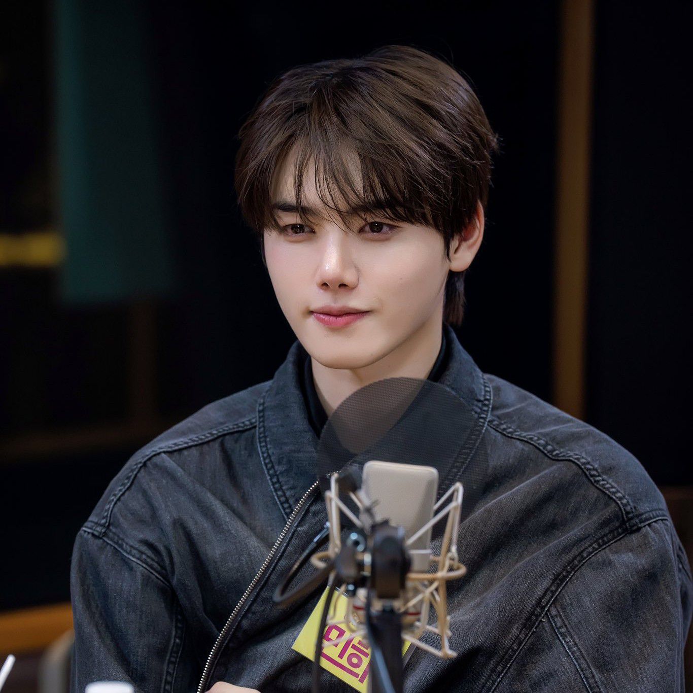 Recent activity shot of Minhee (CRAVITY)