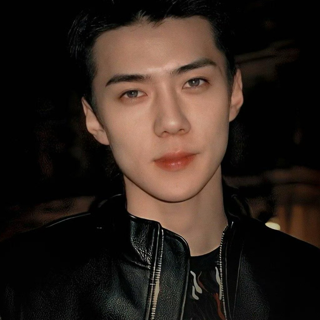 Foto aktivitas terbaru Sehun (EXO)