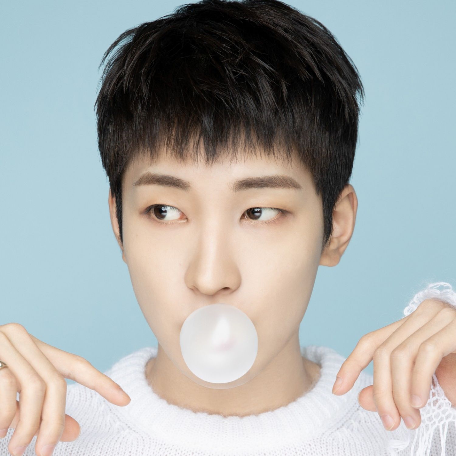 圓佑 (SEVENTEEN)的最新照片