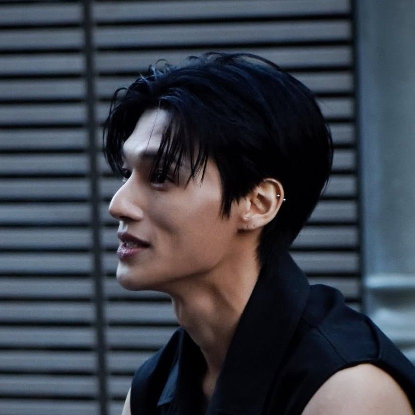 Latest photo of Wooyoung (ATEEZ)
