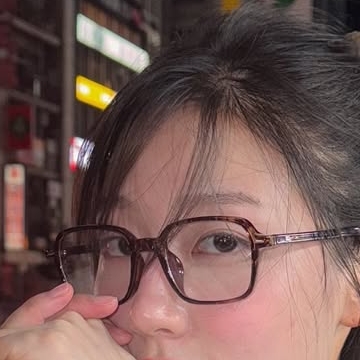 Latest photo of Jeong Yein (Lovelyz)