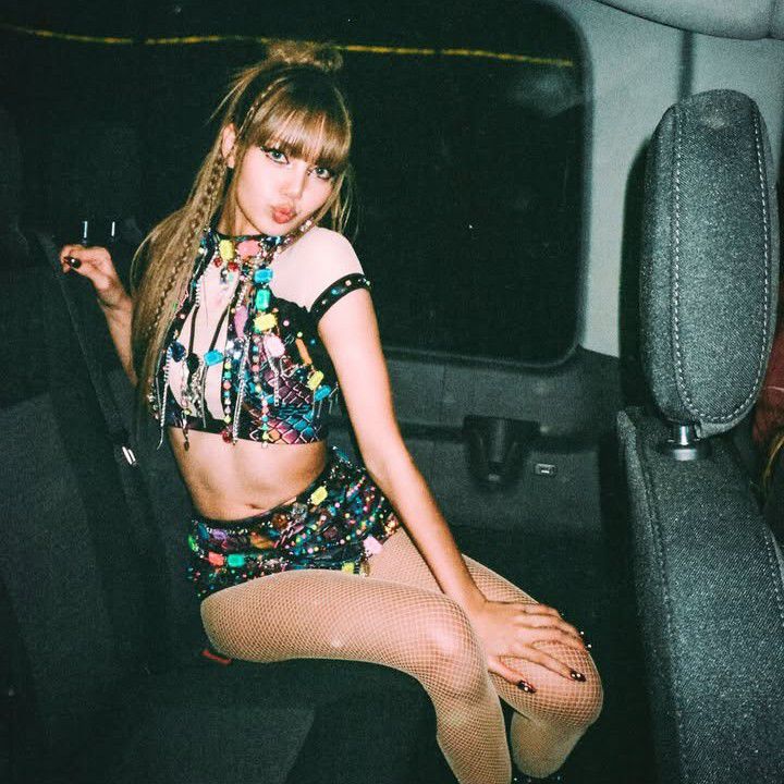 Potret di balik layar Lisa (BLACKPINK)