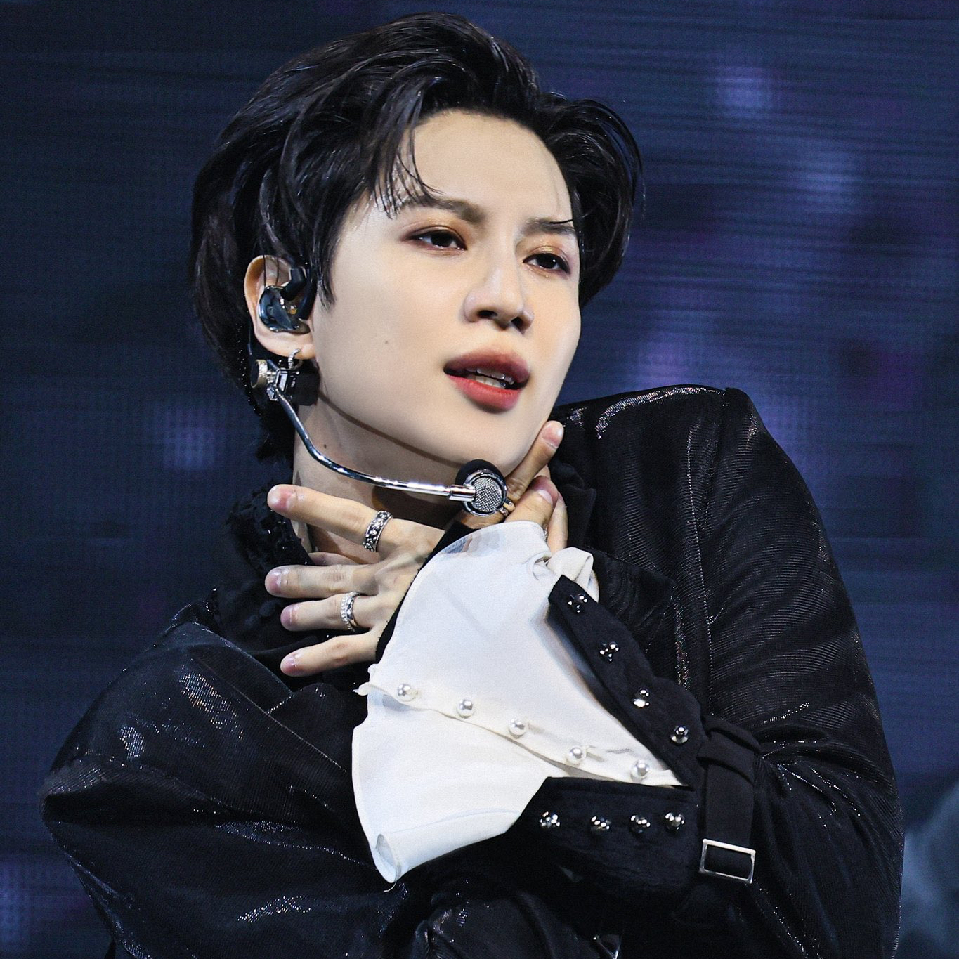 A moment captured by Taemin (SHINee)'s fan
