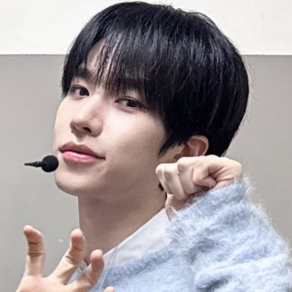 Recent activity shot of Hanjun (n.SSign)