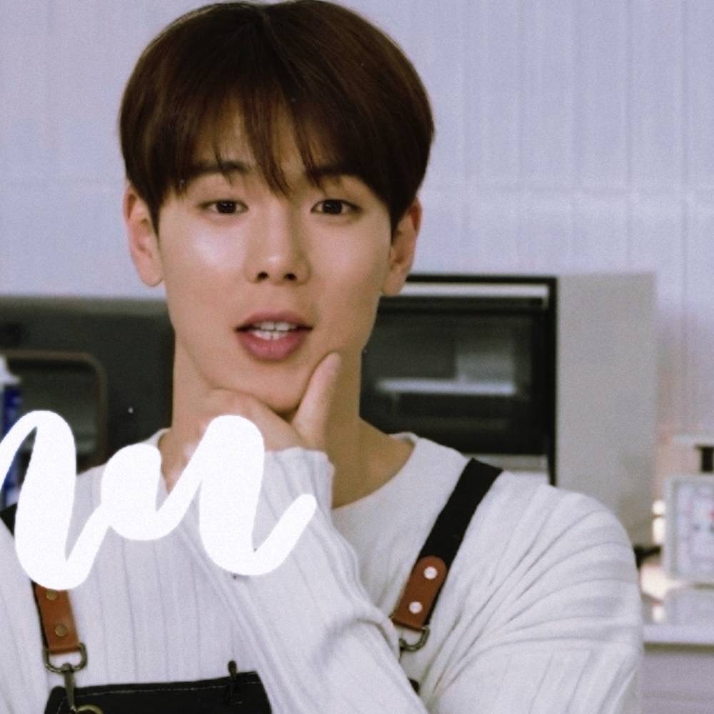 A moment captured by Shownu (MONSTA X)'s fan