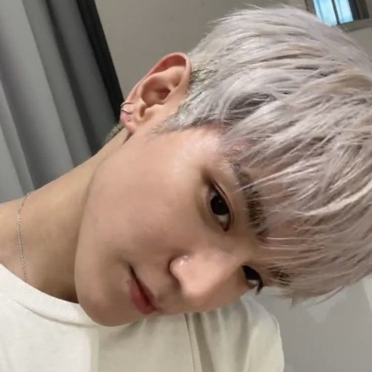 A moment captured by Taeyong (NCT 127)'s fan