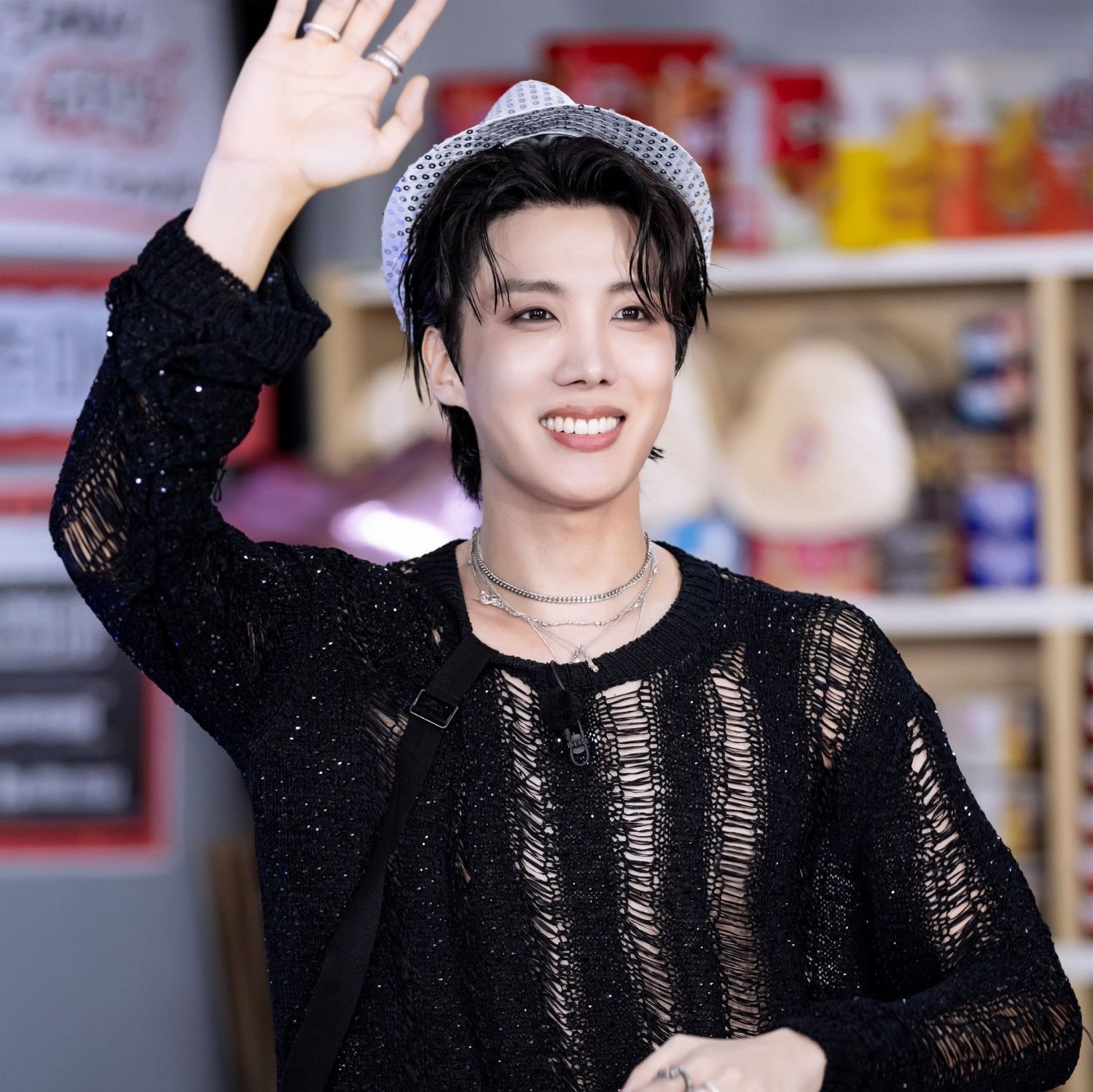 J-hope (防彈少年團)的最新活動照片