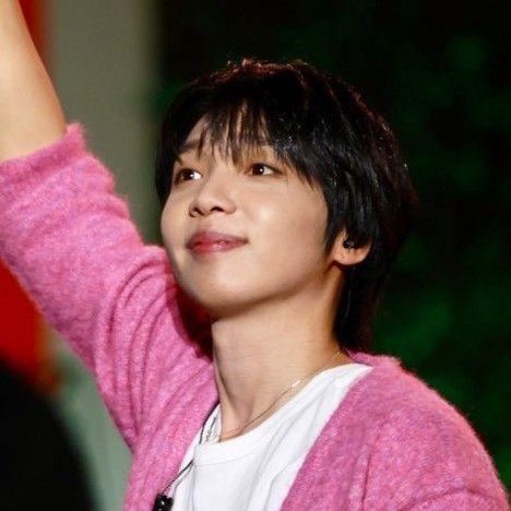A moment captured by Jeong Sewoon's fan