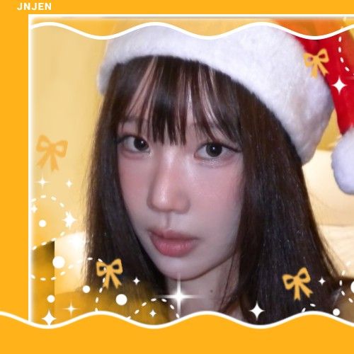 Behind-the-scenes cut of Joo E (MOMOLAND)