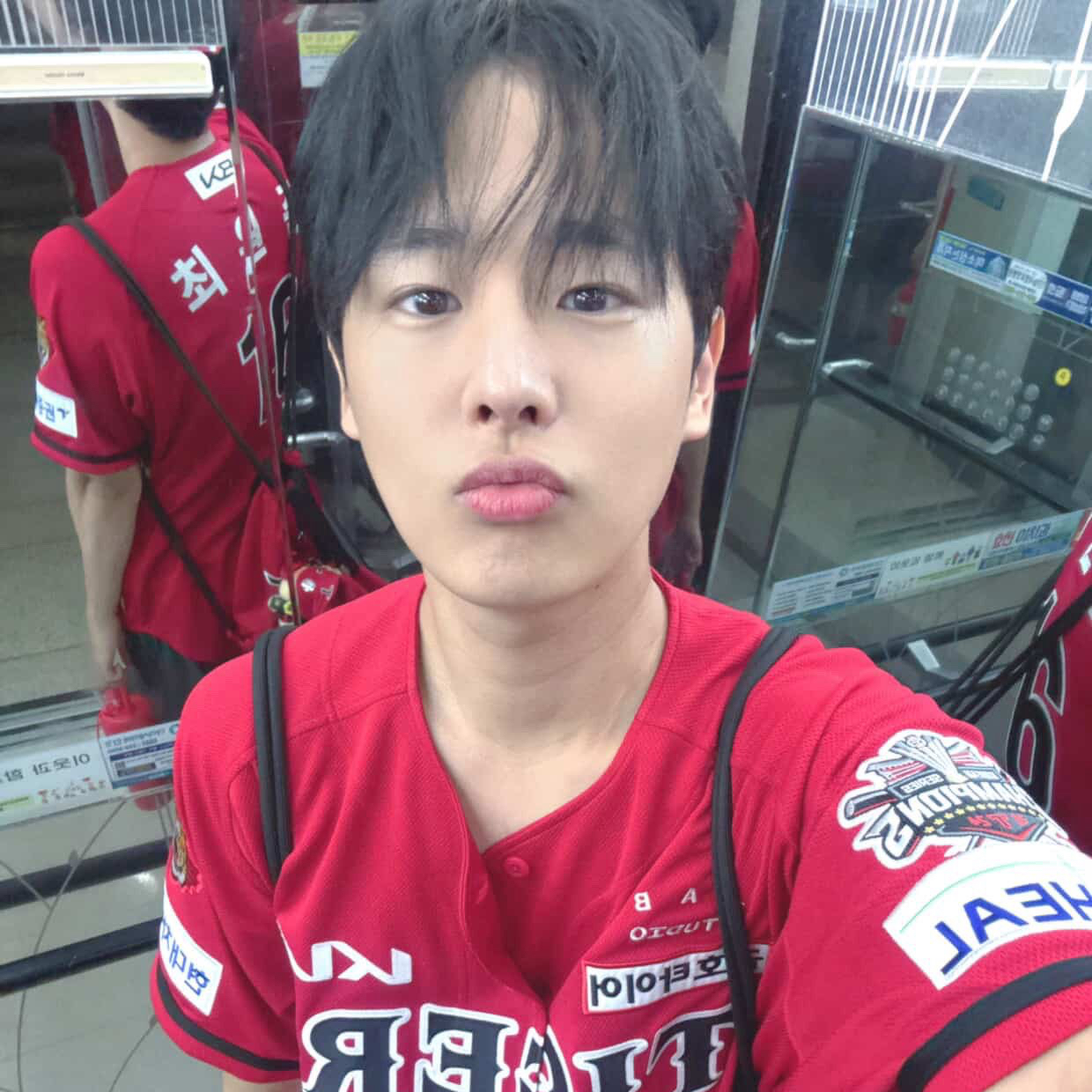 A moment captured by Choi Byungchan's fan