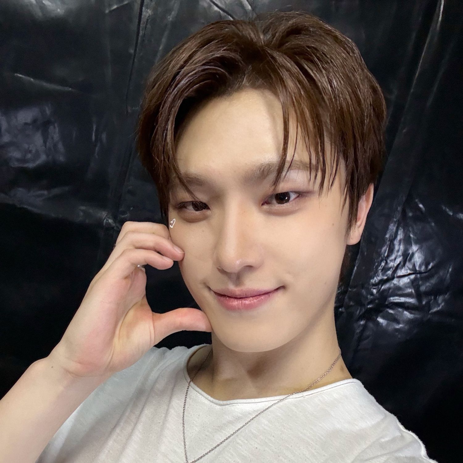 Behind-the-scenes cut of SEVENTEEN