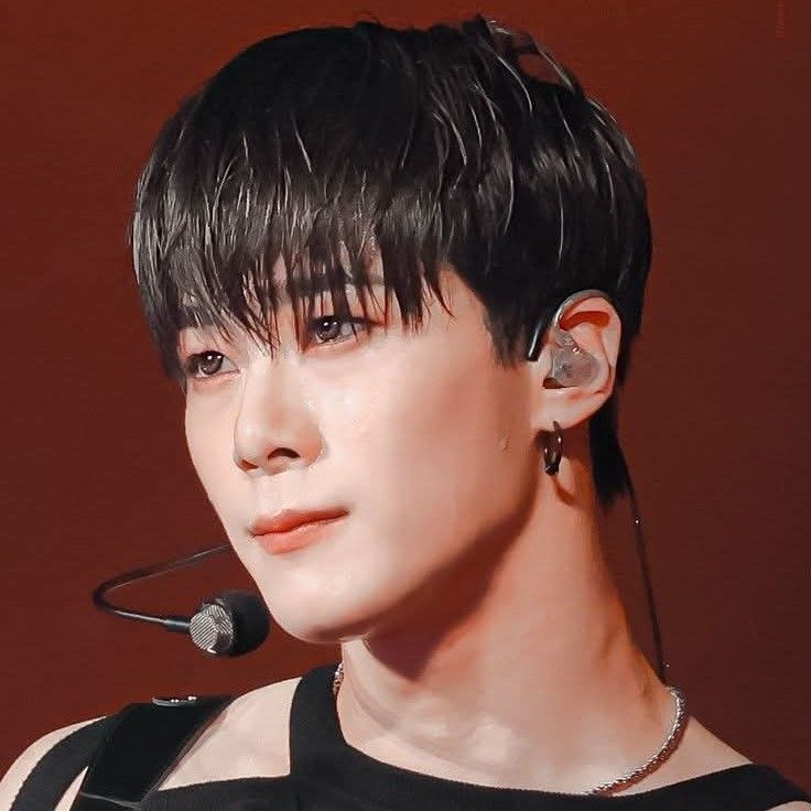 Behind-the-scenes cut of Moonbin (ASTRO)
