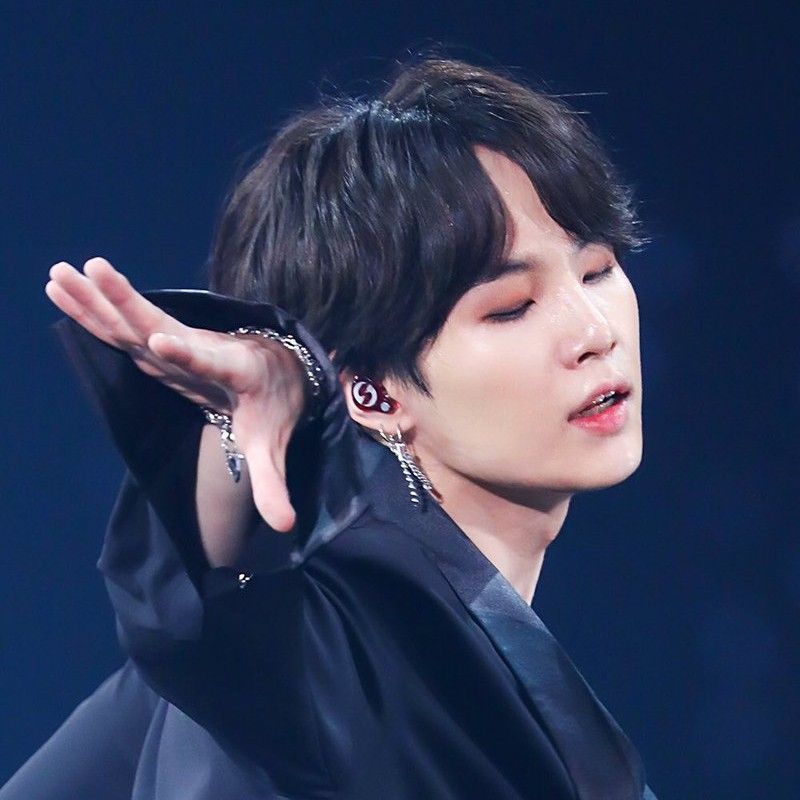 Latest photo of SUGA (BTS)