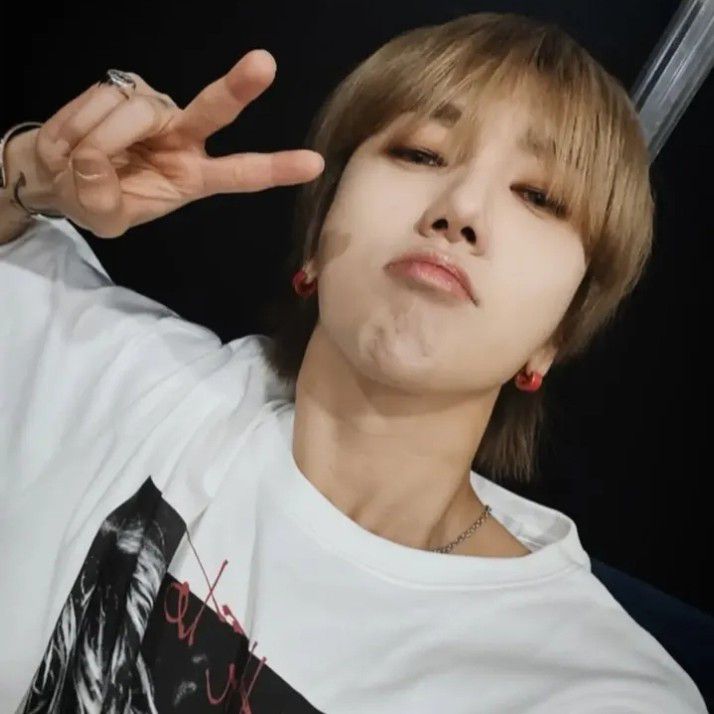 Behind-the-scenes cut of Yesung (Super Junior)