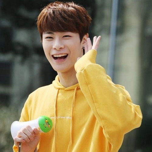 Recent activity shot of Moonbin (ASTRO)