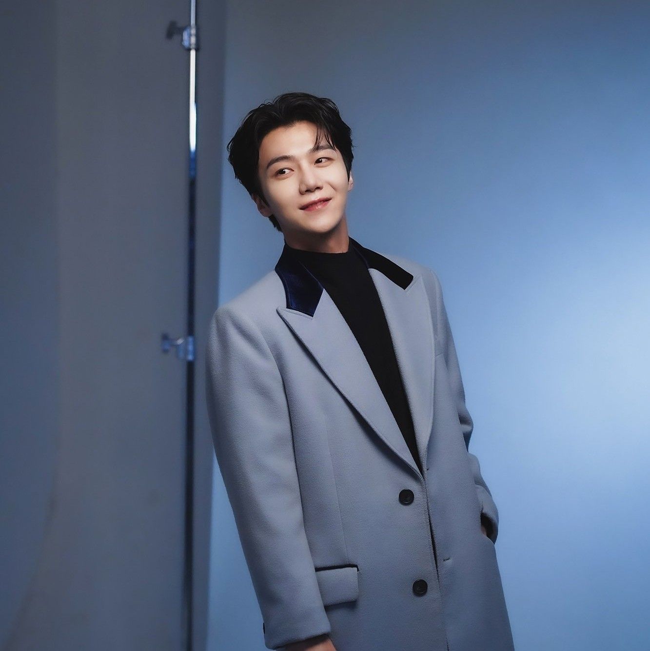 A moment captured by Jinho (PENTAGON)'s fan