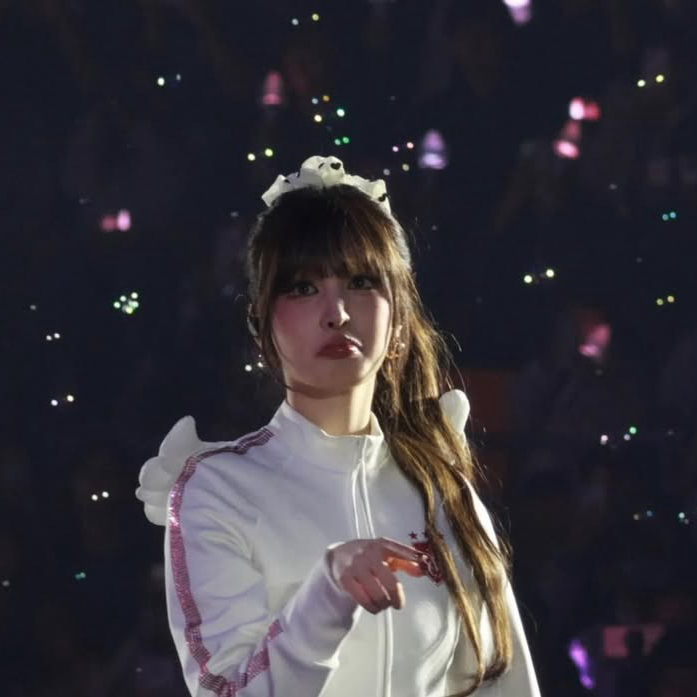 Latest photo of LIZ (IVE)