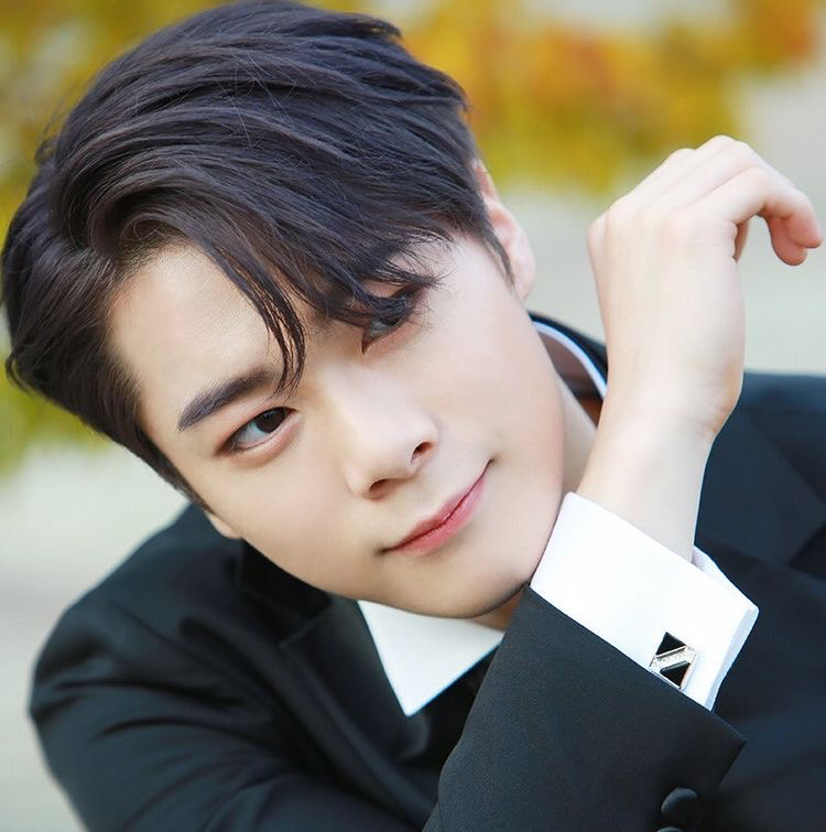 A moment captured by Moonbin (ASTRO)'s fan