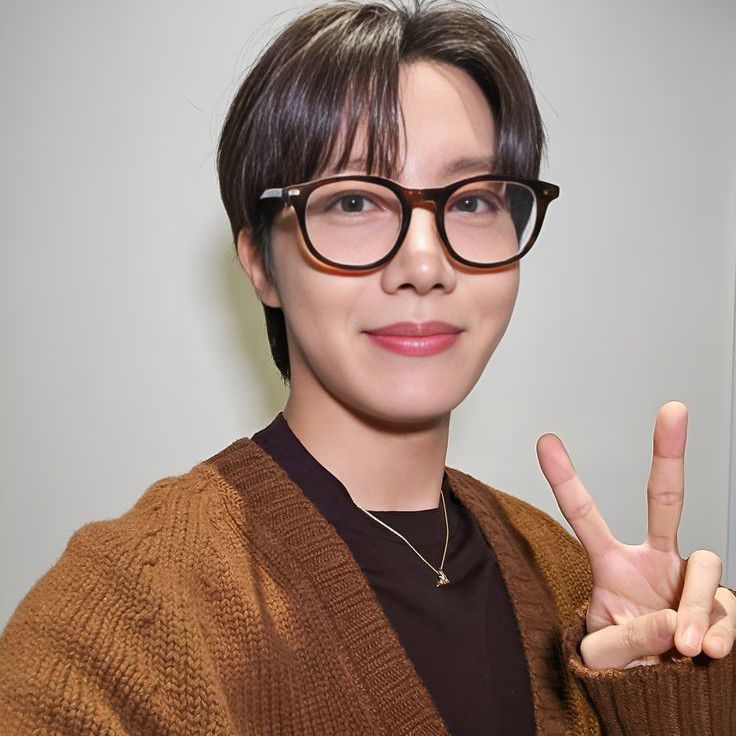 제이홉 (방탄소년단)의 비하인드 컷