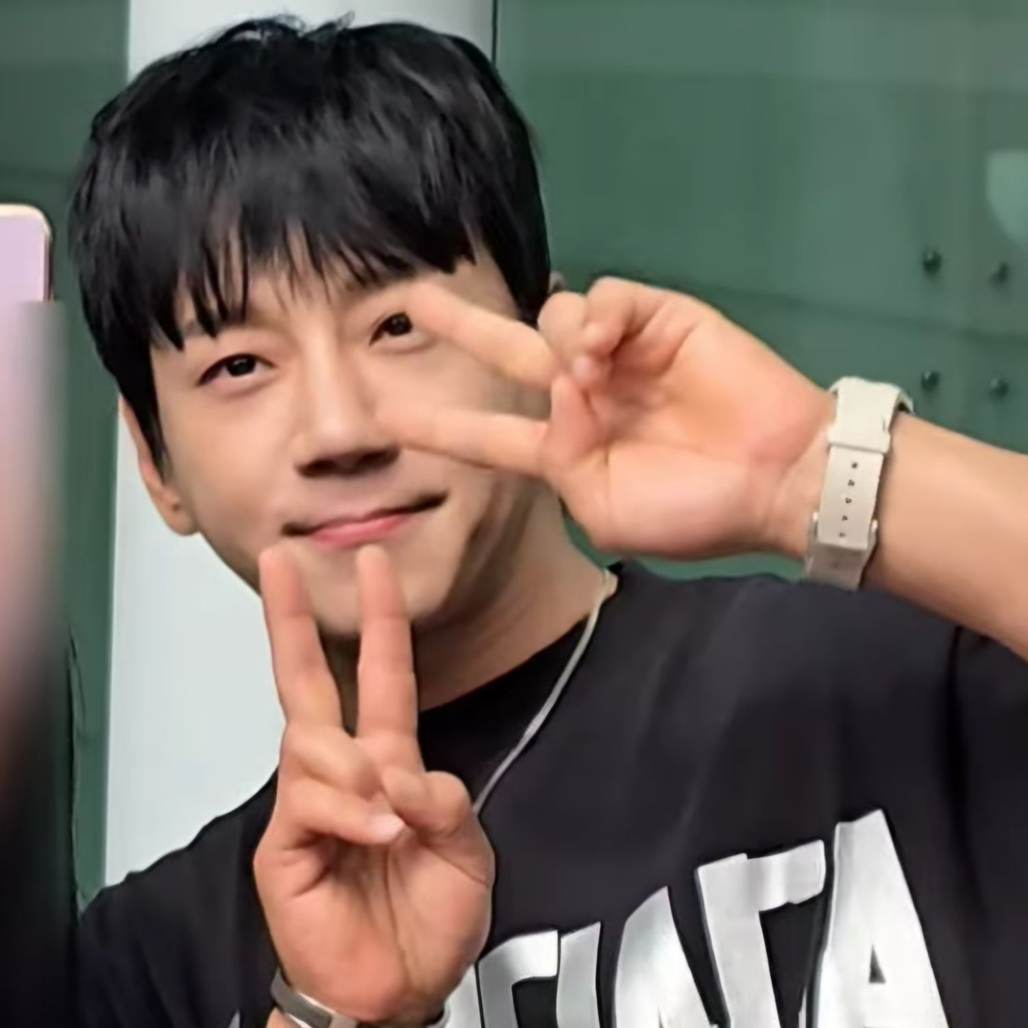 Recent activity shot of Hwang Chiyeol