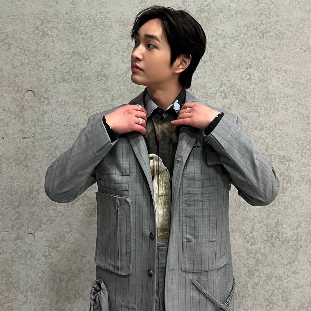 A moment captured by Onew (SHINee)'s fan