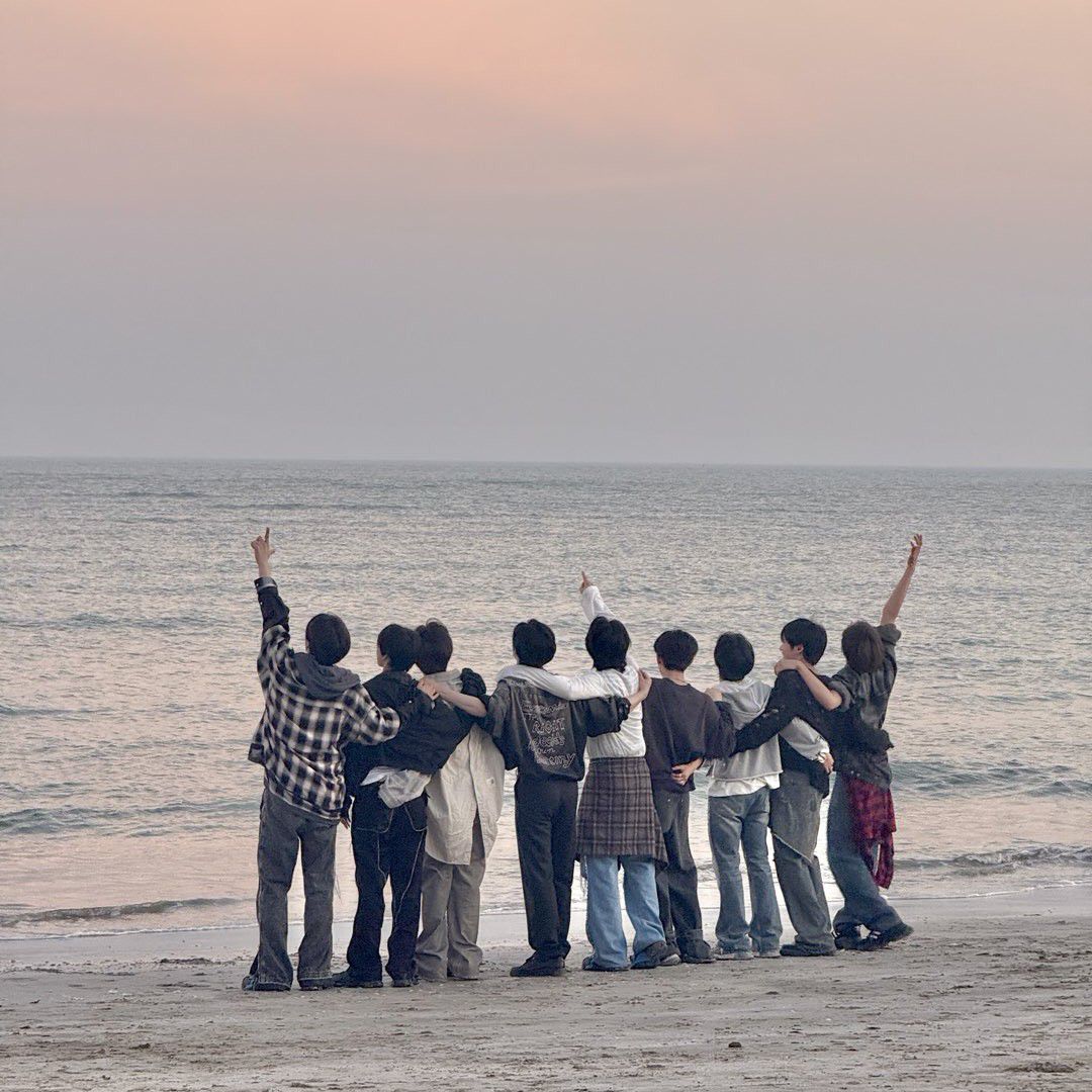 A moment captured by Park Gunwook (ZEROBASEONE)'s fan
