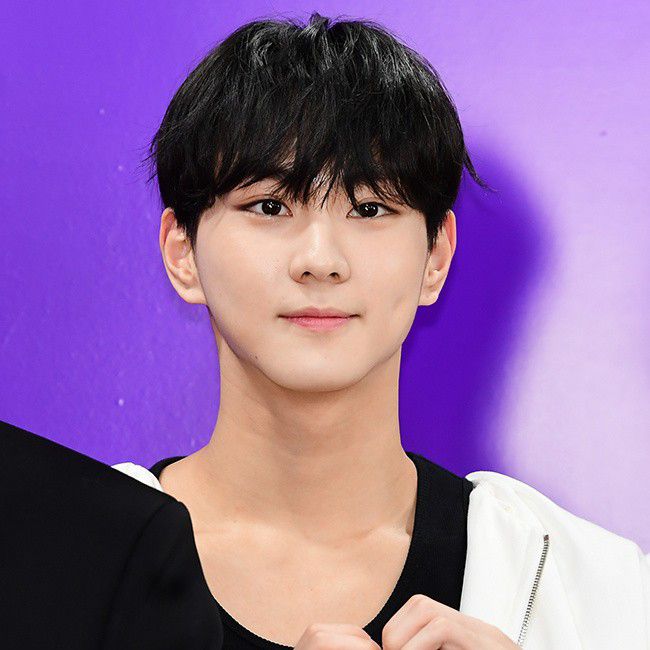 Latest photo of Jungwon (ENHYPEN)