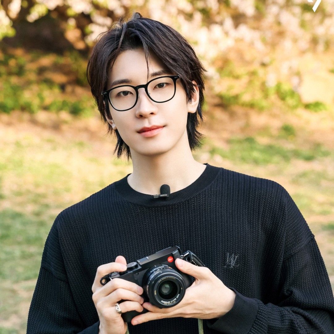 A moment captured by Wonwoo (SEVENTEEN)'s fan