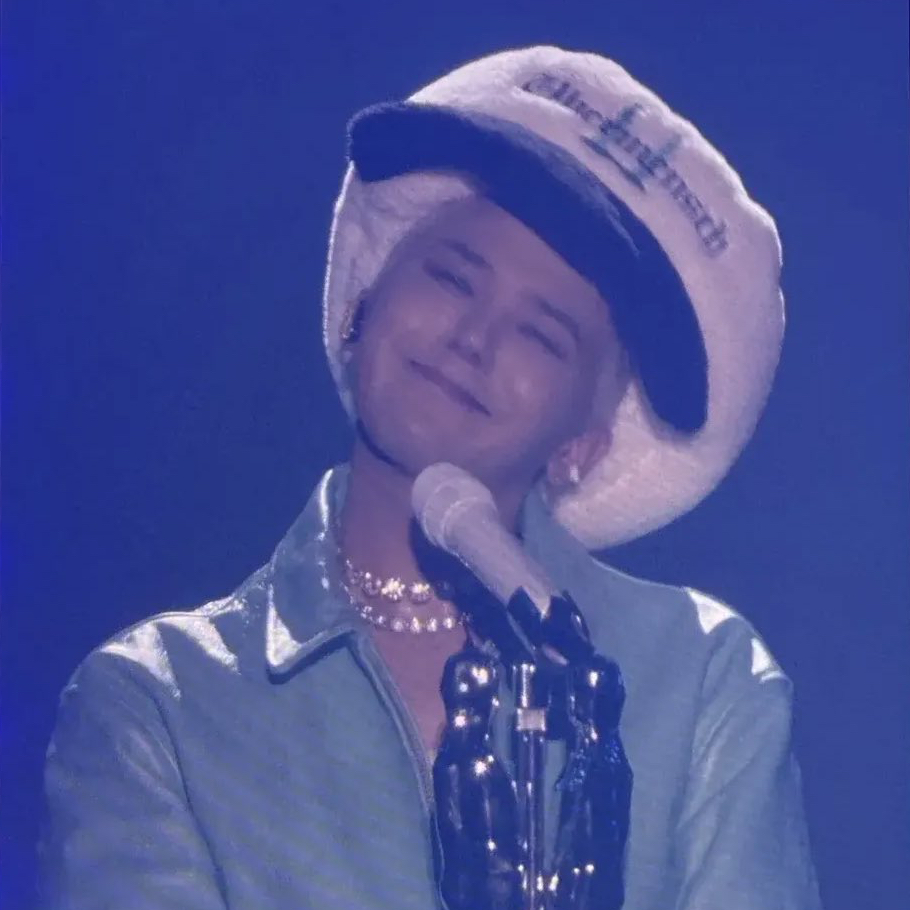 A moment captured by G-DRAGON (BIGBANG)'s fan